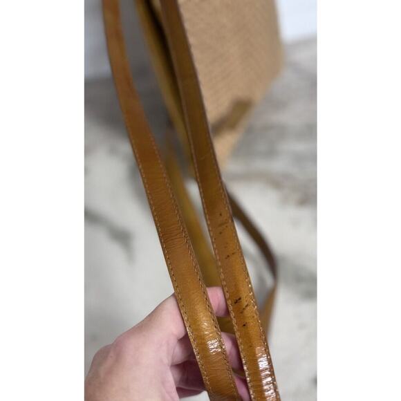 Auth Vintage Bottega Veneta Raffia Woven Beige Gold Patent Leather Shoulder Bag - Picture 13 of 16